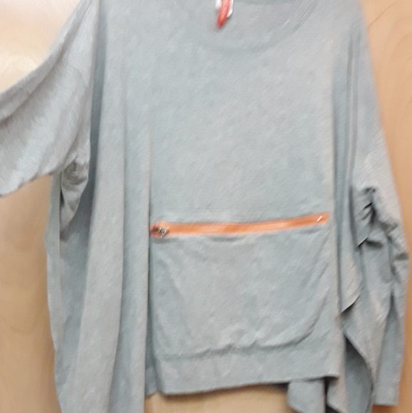 Molly Ades Maternity Grey Zip Nursing Dolman Top - Picture 4 of 6